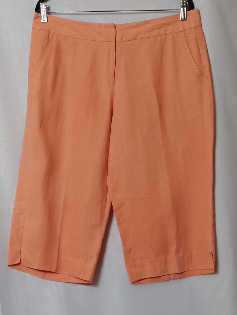 Rafaella Women's Coral Color Linen Capris Pants. Size 12.